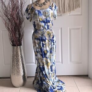 Boho Floral Maxi Dress 💙💛